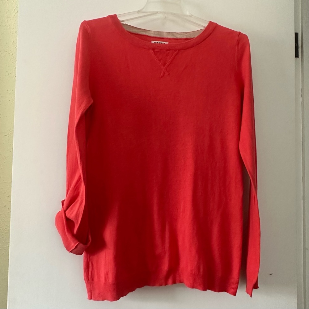 Lightweight sweater